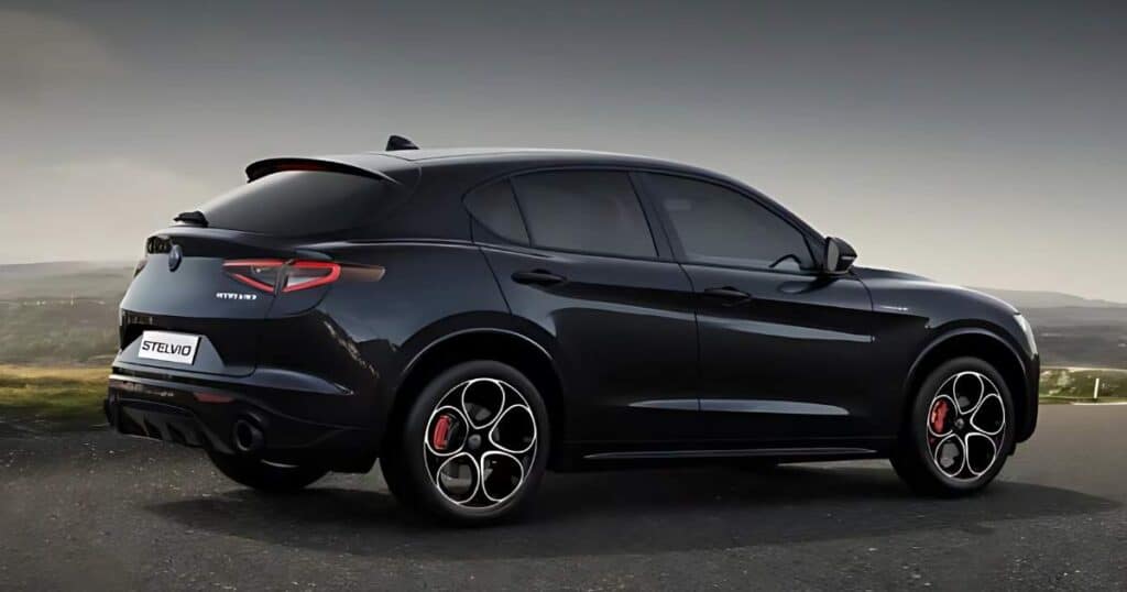 2026 Alfa Romeo Stelvio Hybrid