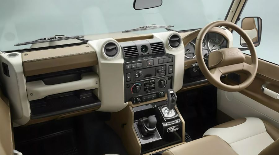 Land Rover Defender V8 Soft Top 4