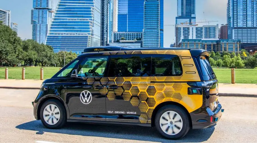 Volkswagen ID.Buzz Electric Vans 3