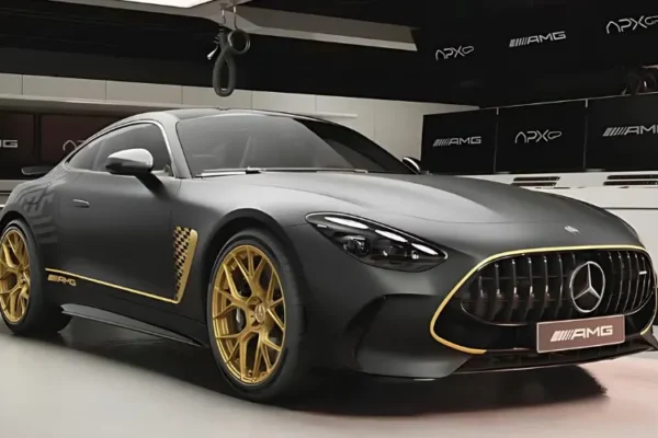 2026 Mercedes-AMG GT 63 APXGP Edition