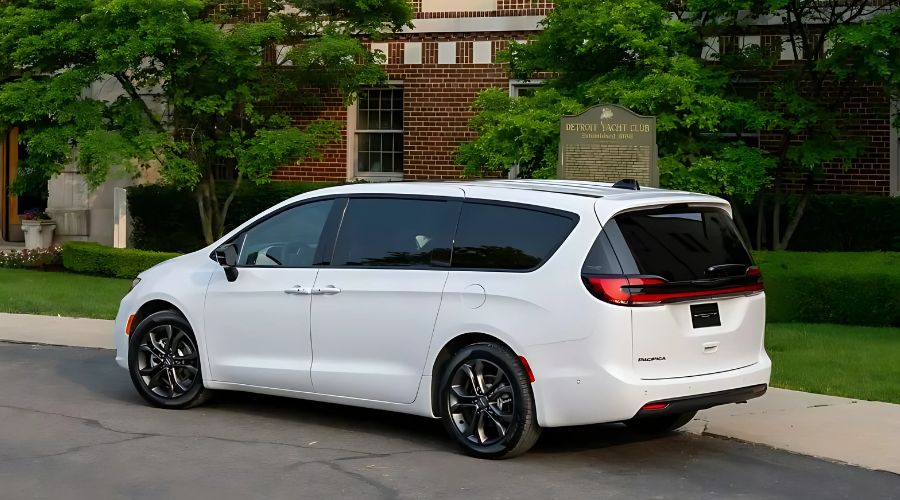 2026 Chrysler Pacifica 100th Anniversary Edition
