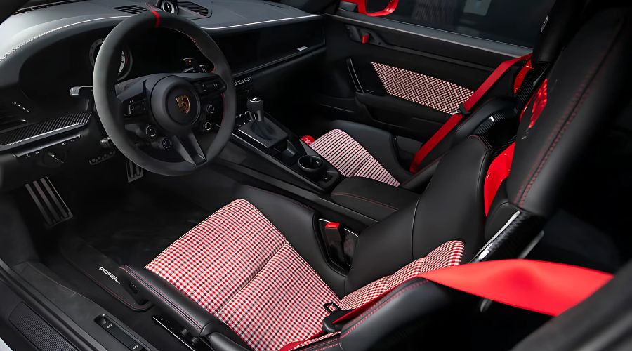 Porsche 911 GT3 RS Interior