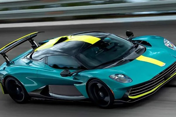 Aston Martin Valhalla