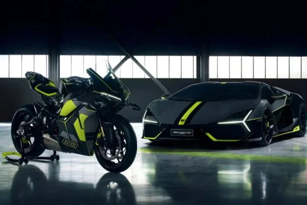 Ducati Panigale V4 Lamborghini Superbike