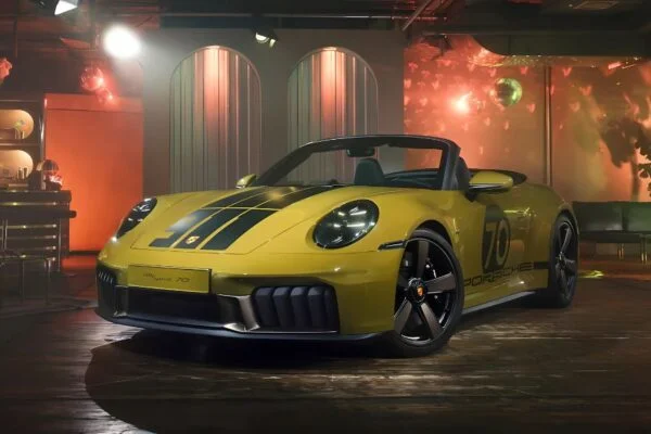 Porsche 911 Spirit 70: A Retro Tribute to the 1970s in Hybrid Style